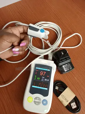 Hand Held Pulse Oximeter With 3 Parameters