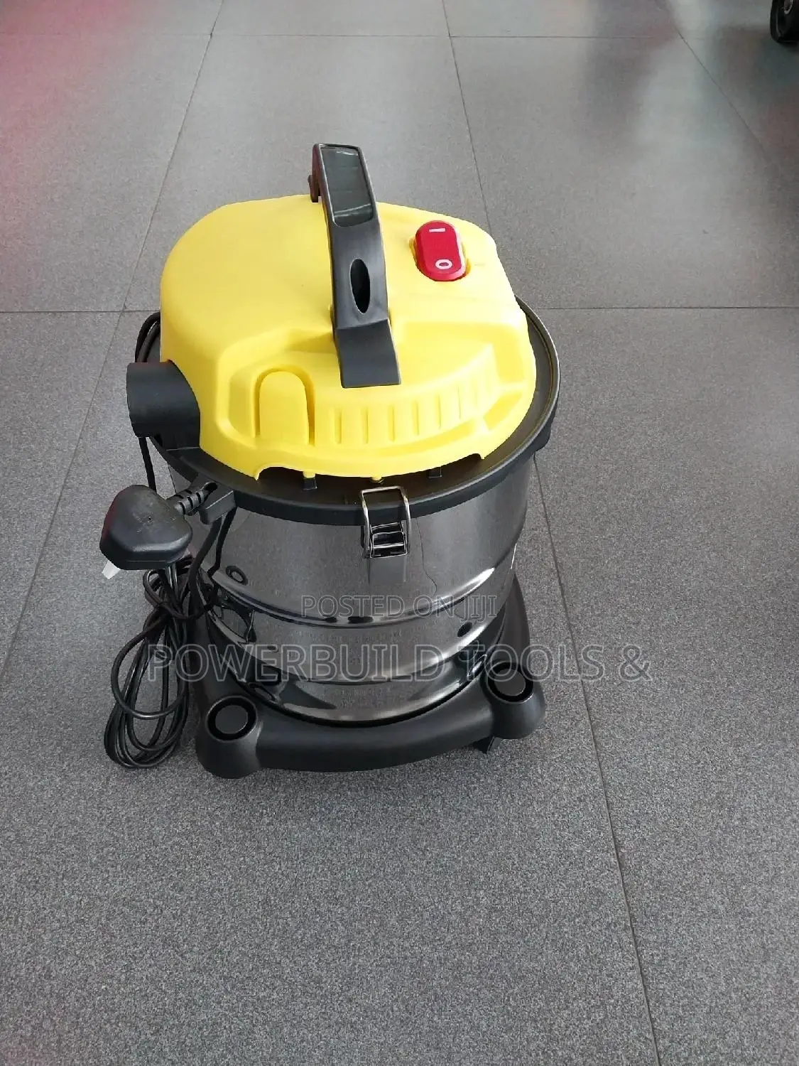 Aico 20L Wet and Dry Vacuum Cleaner.