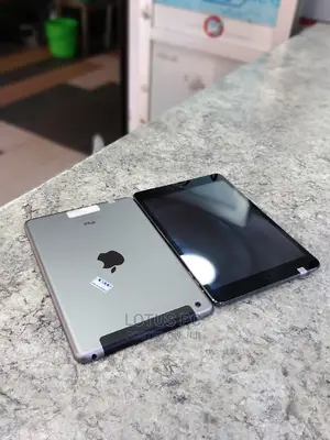 Apple iPad Mini 3 16 GB Gray