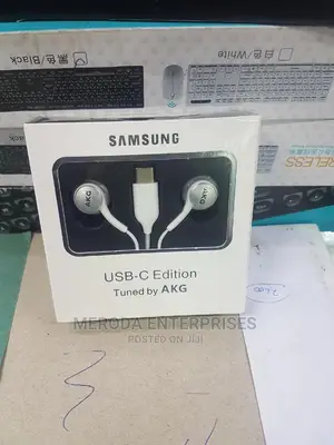 Akg Wired Type C Earphones