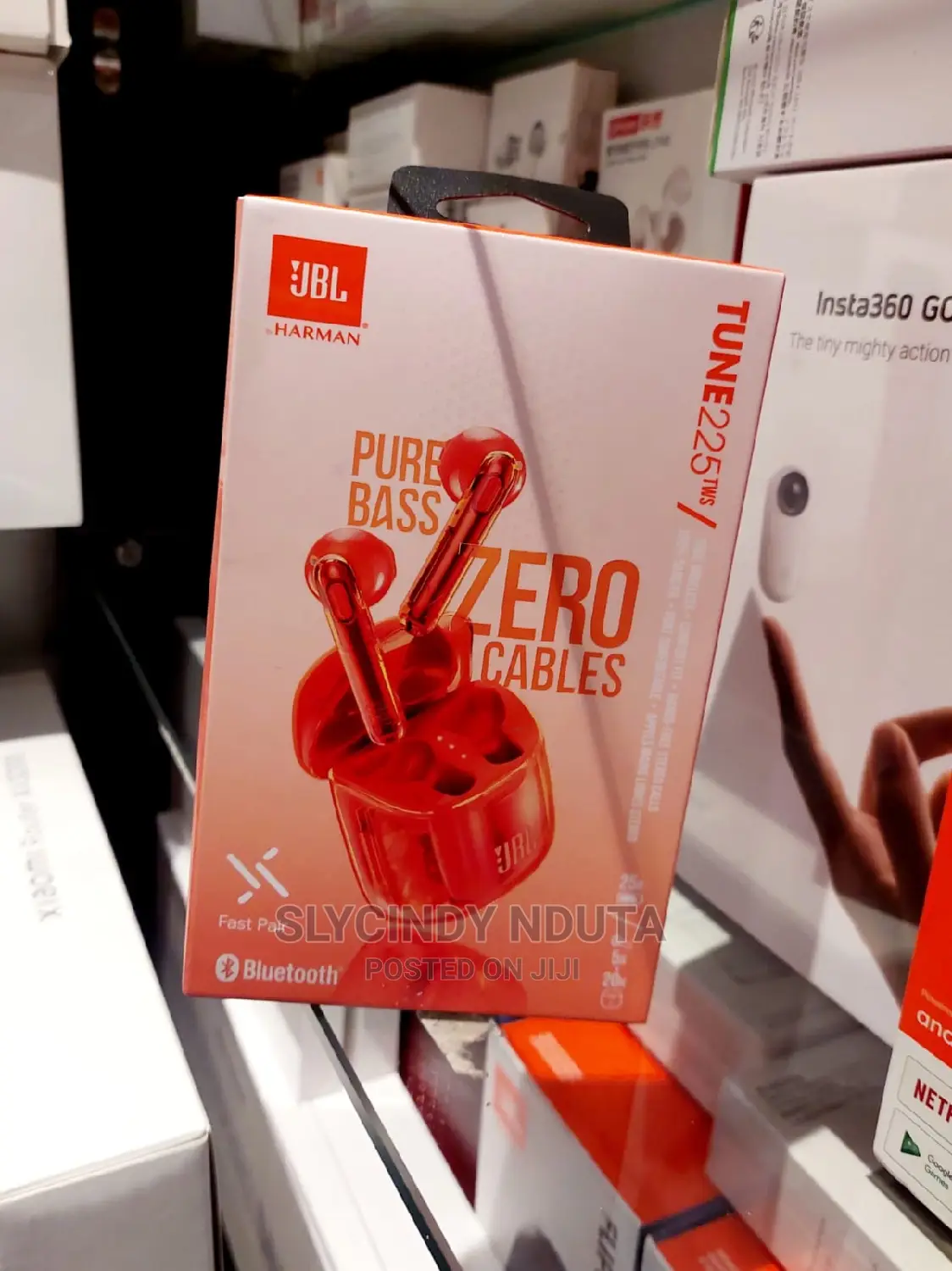 Tune 225 Bluetooth Buds by JBL