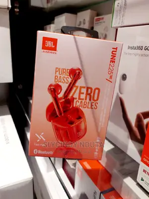 Tune 225 Bluetooth Buds by JBL