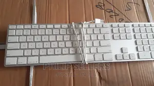 Brand NEW White Apple Keyboard 109 Keys A1048