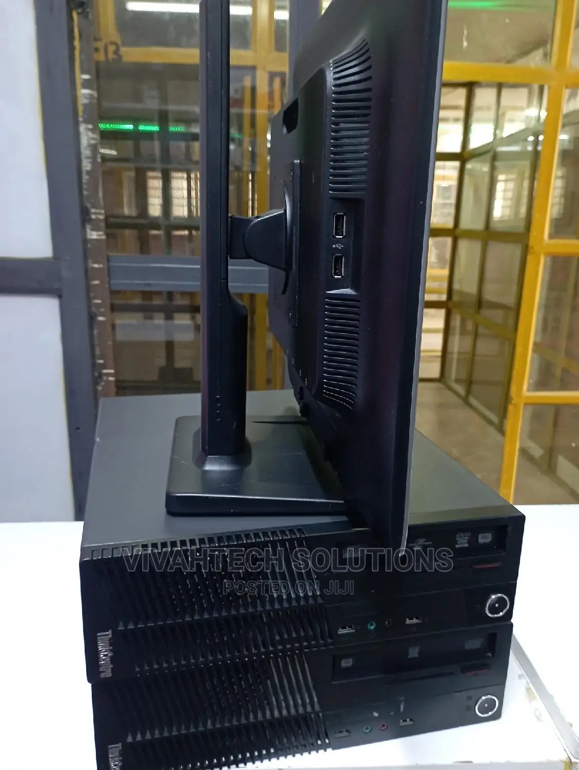 Desktop Computer Lenovo ThinkCentre 22 4GB AMD A10 HDD 320GB