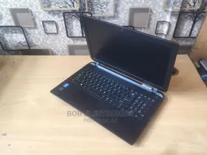 Laptop Toshiba Satellite C55 4GB Intel Pentium HDD 320GB