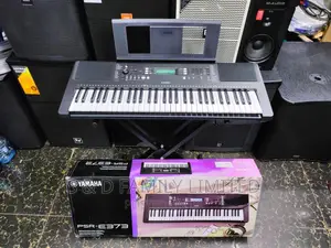 Yamaha PSR-E373 Portable Keyboard