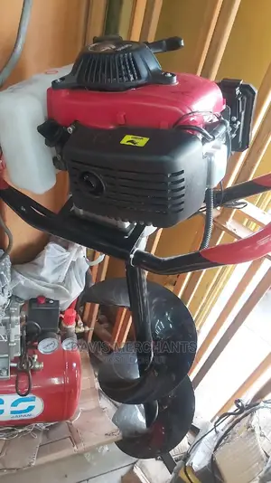 Earth Auger Machine 4 Stroke System
