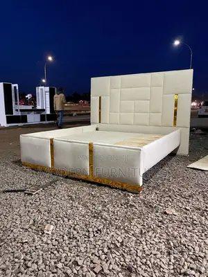 6/6 Modern Bed