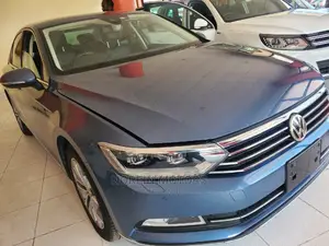 Volkswagen Passat 2015 Blue