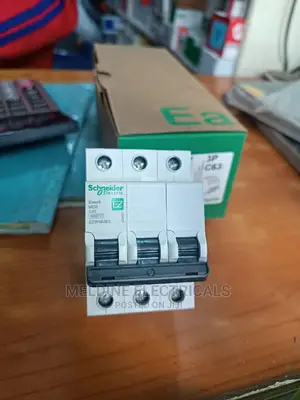 Schneider Triple Pole 63A