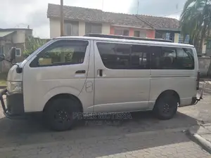 Toyota HiAce 2012 Silver
