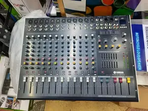 Yamaha 12 Channels Plain Mixer