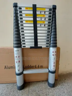 Aluminium Telescopic Straight Adjustable Ladder 4.4meters
