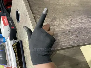 Gaming Gloves (Brand New)