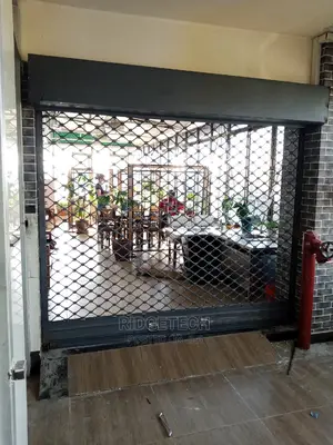 Rolling Grill Partition.
