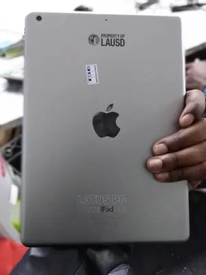 Apple iPad Air 32 GB Gray