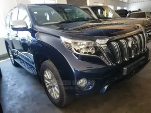 Toyota Land Cruiser 4.0 V6 GXR 2016 Blue