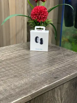 Buds Live by Samsung (New)