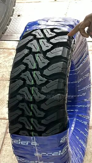 31*10.5R15 Acceler M/T