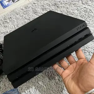 Play Station 4 Pro, 1 Tb, Fifa17 And 21