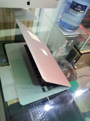 Laptop Apple MacBook Pro 2015 16GB Intel Core I5 SSD 256GB