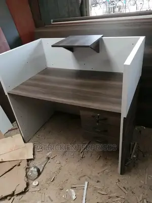 Executive Morden Reception Desk 1.4 Mtrs