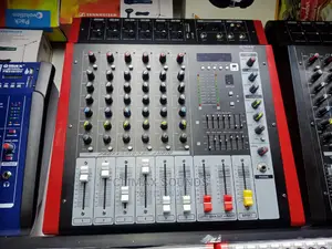 Powered Mixer 6 Channels Professional