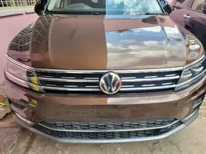 Volkswagen Tiguan 2017 Gold