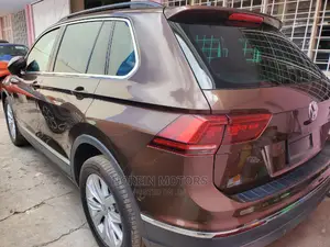 Volkswagen Tiguan 2017 Gold