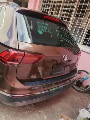 Volkswagen Tiguan 2017 Gold