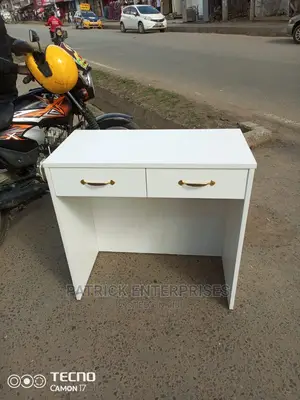Executive Morden Study Desk