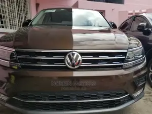 Volkswagen Touareg 2017 Brown