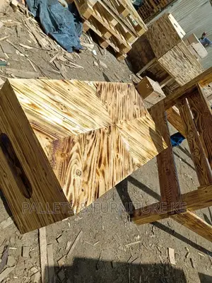 Center Coffee Table Pallet