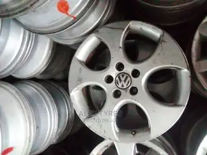 Size 17 Inches VW Alloys Rims Set