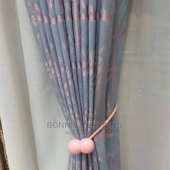 Plain Curtains Available in Affordable Prices