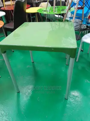 Hotel Plastic Table