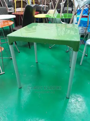 Plastic Square Table