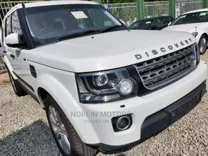 Land Rover Discovery 2015 Off White