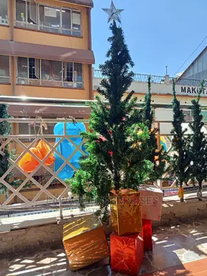 6ft (180cms) Christmas Tree