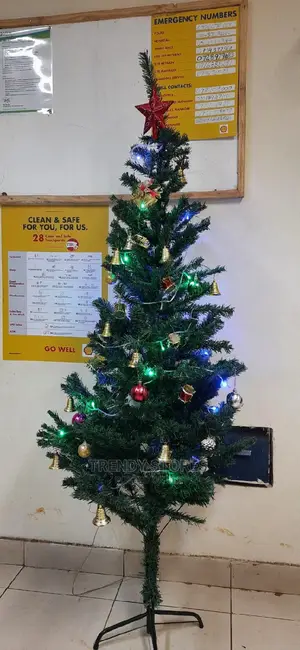 6ft (180cms ) Christmas Tree