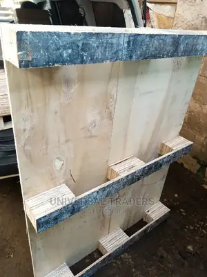 Flat Wood Pallets
