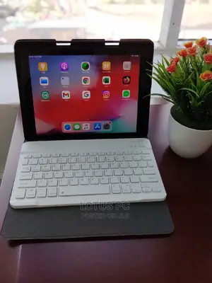 Apple iPad Air 32 GB Gray