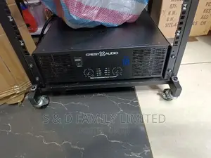 Normal Switch Crest Audio 18 Amplifier