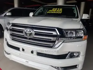 2016 Toyota Land Cruiser 4.6 V8 ZX - White