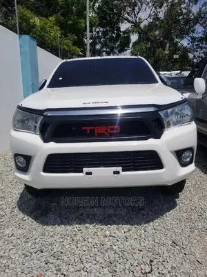 Toyota Hilux SR 4x4 2015 White