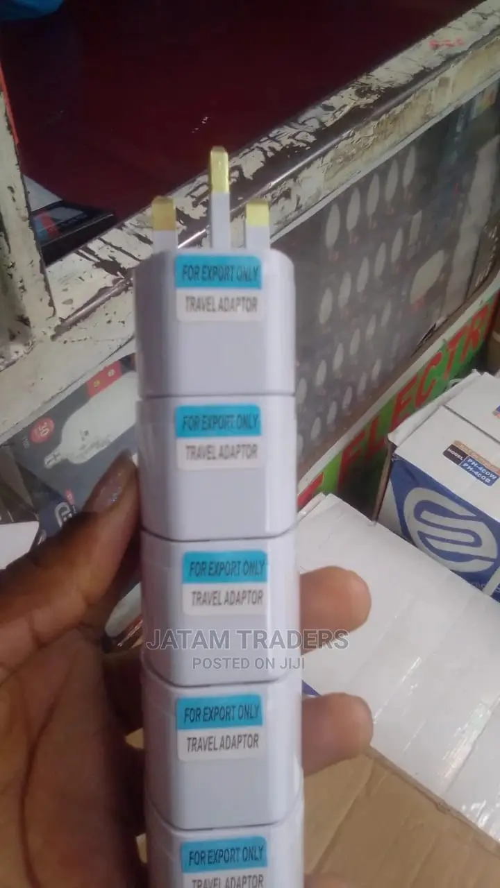 Universal Adapter, 3 Pin Plug