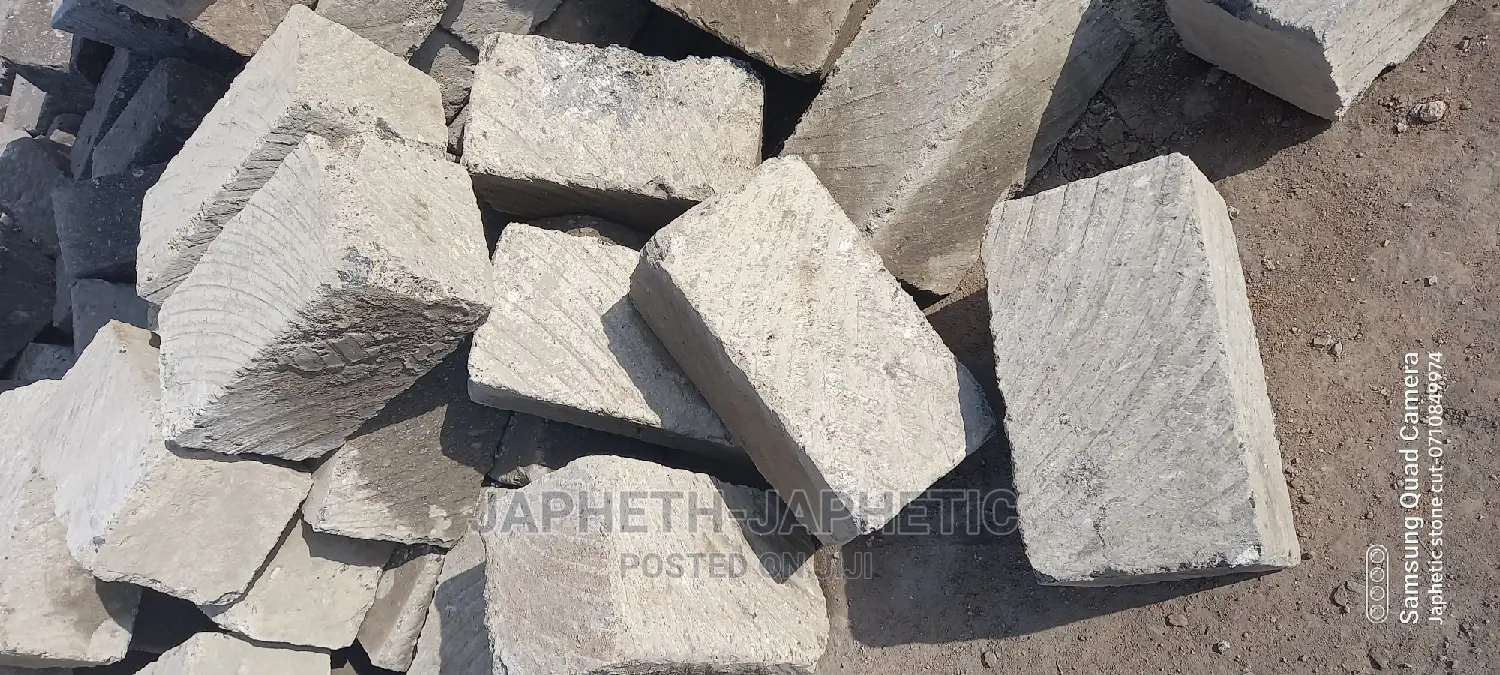 Light Grey Machine Cut Stones(6*9 9*9)