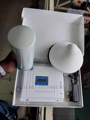 4G,3G,2G Mobile Signal Booster With High Gain Antennas
