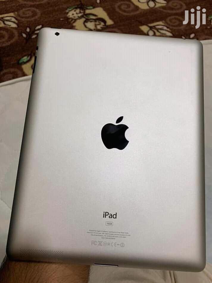 Apple iPad 2 Wi-Fi + 3G 16 GB Gray