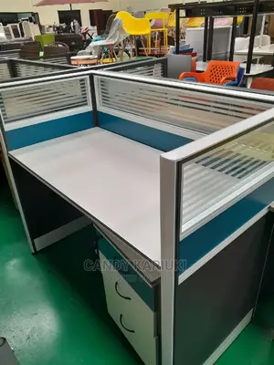 Spacious One Way Workstation